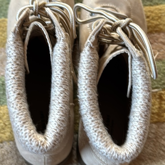 New Saint John’s Bay Yumma Sand Cream Lace Up Boots Memory Foam I Size 9.5 - Picture 9 of 11